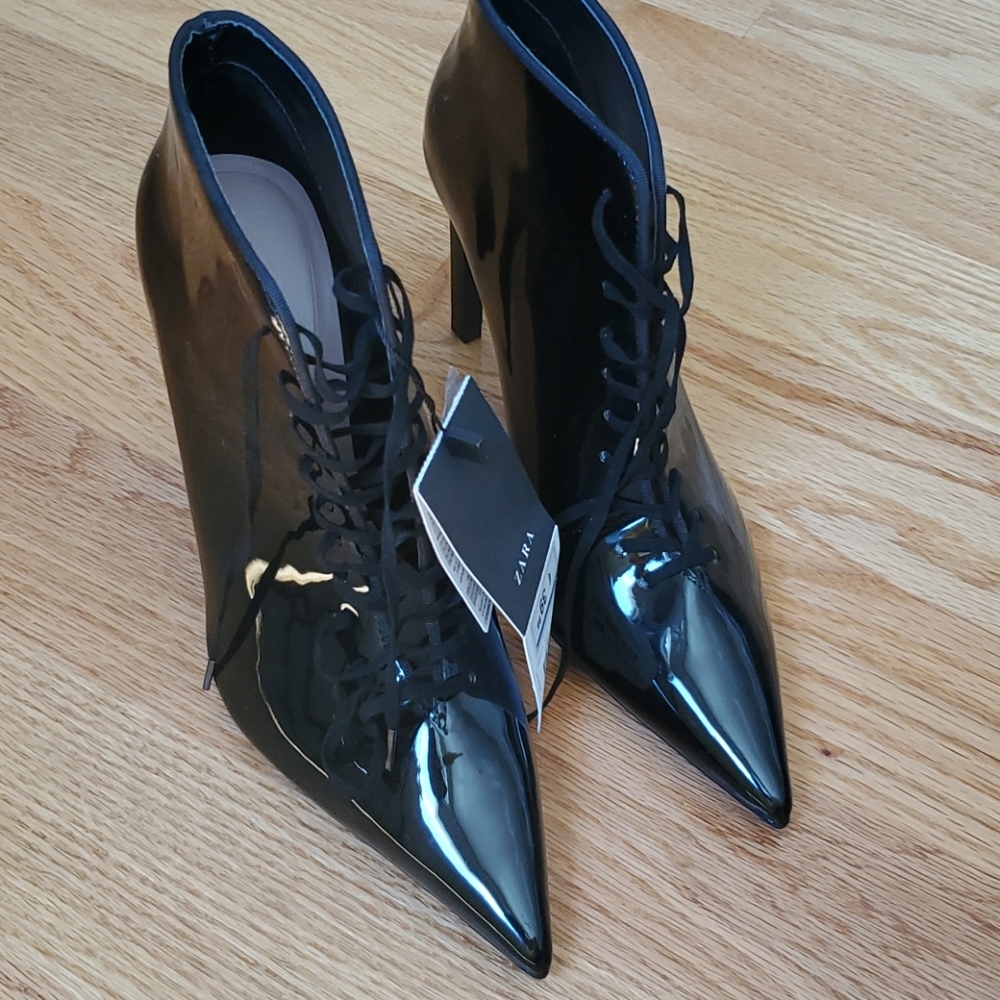 Zara size 37 booties NWT